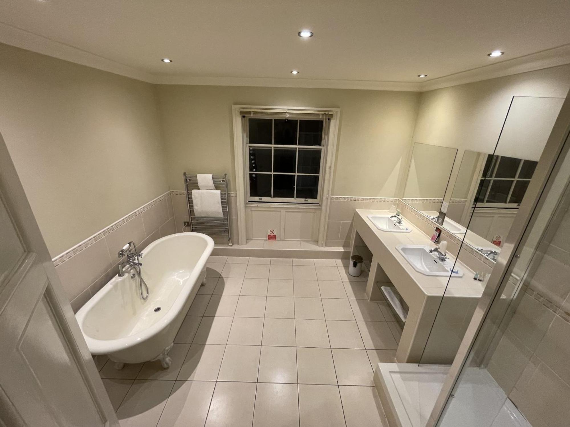 The Commercial Bar & Hotel Chester Rom bilde