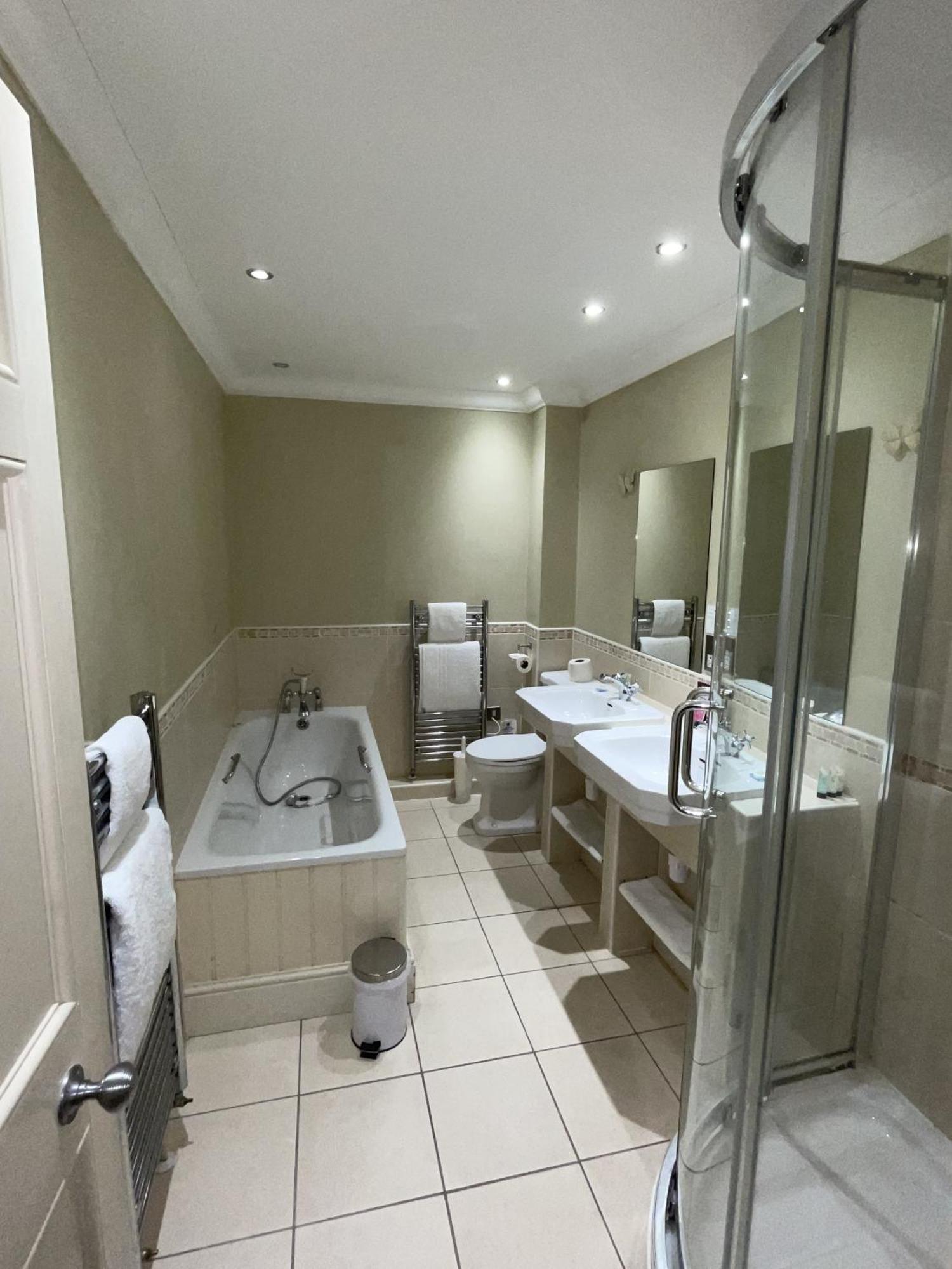 The Commercial Bar & Hotel Chester Rom bilde